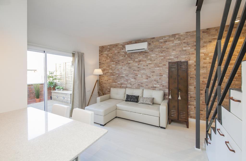Barcelona Penthouse Private Terrace Sustainable Stay Keyless Access Bagian luar foto